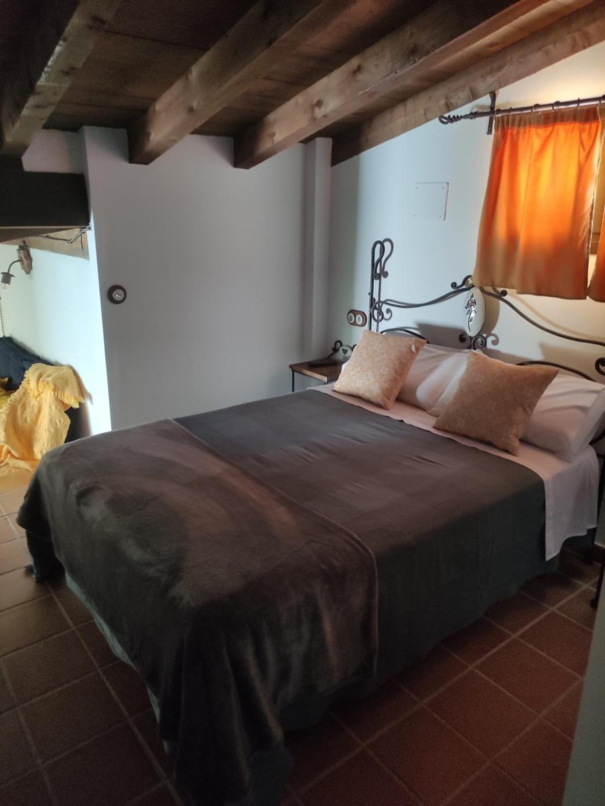 Apartament La Casa De La Abuela Amalia Arenas de San Pedro Zewnętrze zdjęcie